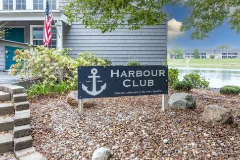 7854 Harbour Isle Indianapolis IN 46240
