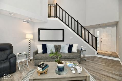 7854 Harbour Isle Indianapolis IN 46240