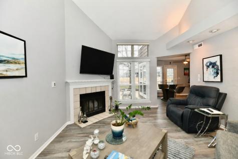 7854 Harbour Isle Indianapolis IN 46240