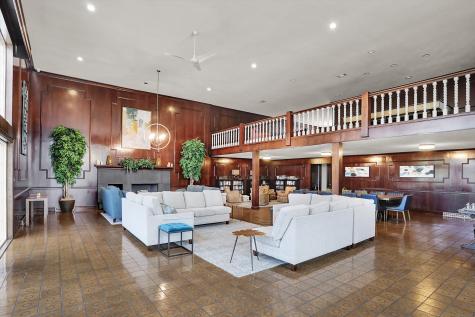 7453 Lions Head Drive Indianapolis IN 46260