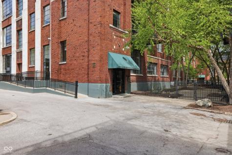 624 E Walnut Street Indianapolis IN 46204