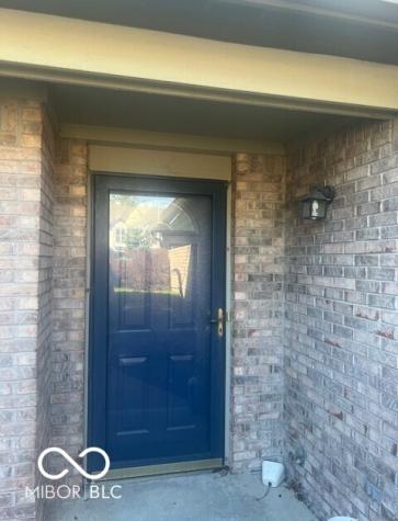 9242 Sea Pine Lane Indianapolis IN 46250