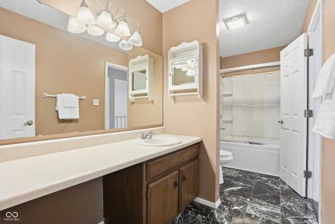 2569 Chaseway Court Indianapolis IN 46268