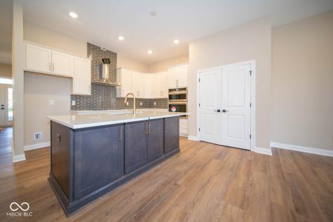7942 Beaumont Green Place Indianapolis IN 46250