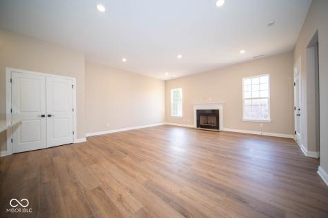 7942 Beaumont Green Place Indianapolis IN 46250