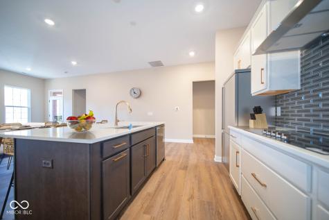 7942 Beaumont Green Place Indianapolis IN 46250