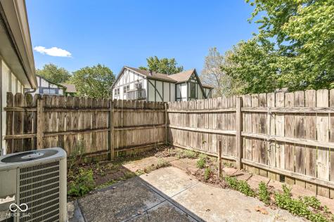 9848 Haven Court Indianapolis IN 46235