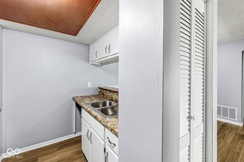 9848 Haven Court Indianapolis IN 46235