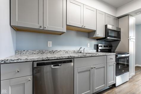 1176 Canterbury Court Indianapolis IN 46260