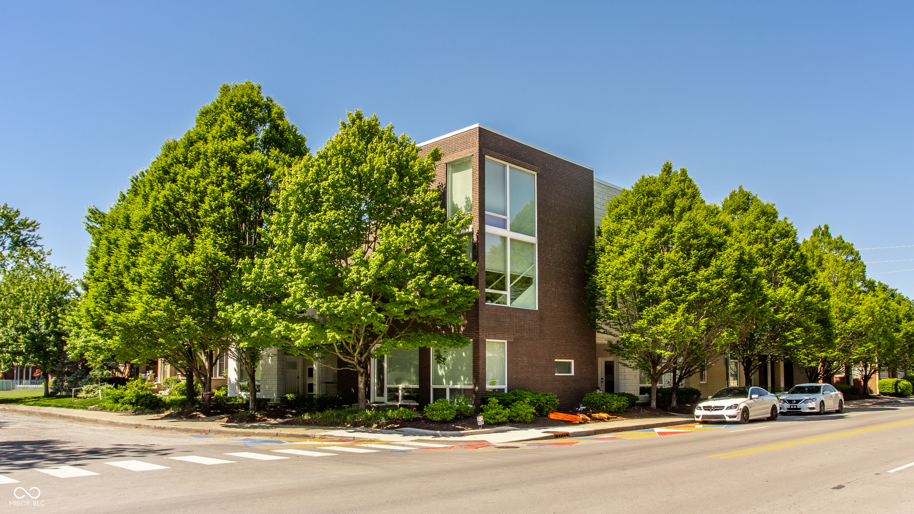 932 Broadway Street Indianapolis IN 46202