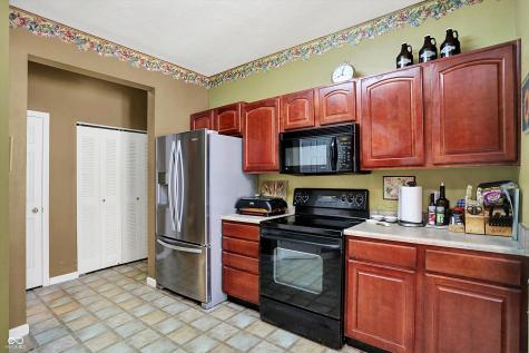 2255 Colfax Lane Indianapolis IN 46260