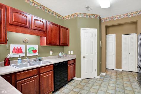 2255 Colfax Lane Indianapolis IN 46260
