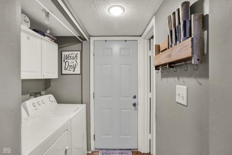 7813 Hunters Path Indianapolis IN 46214