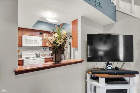 7813 Hunters Path Indianapolis IN 46214