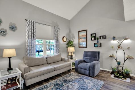 7813 Hunters Path Indianapolis IN 46214