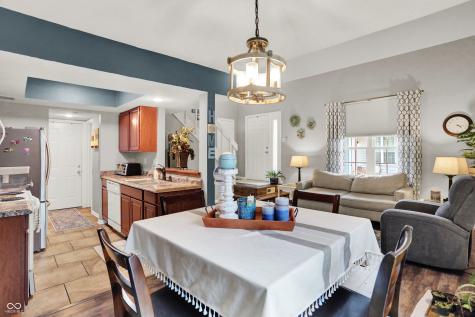 7813 Hunters Path Indianapolis IN 46214