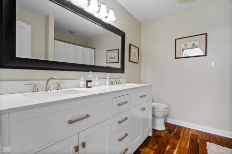 11323 Shoreview Lane Indianapolis IN 46236