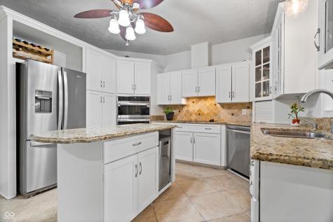 11323 Shoreview Lane Indianapolis IN 46236