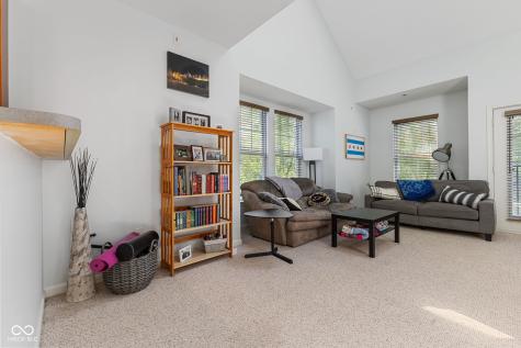 6633 Reserve Drive Indianapolis IN 46220