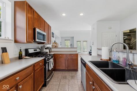 6633 Reserve Drive Indianapolis IN 46220