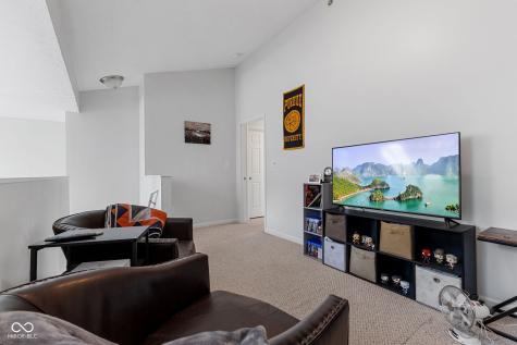 6633 Reserve Drive Indianapolis IN 46220