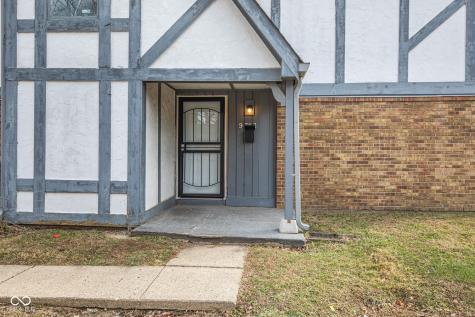 9783 Kingscross Court Indianapolis IN 46235