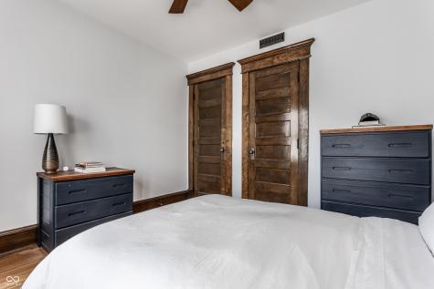 108 E Saint Clair Street Indianapolis IN 46204