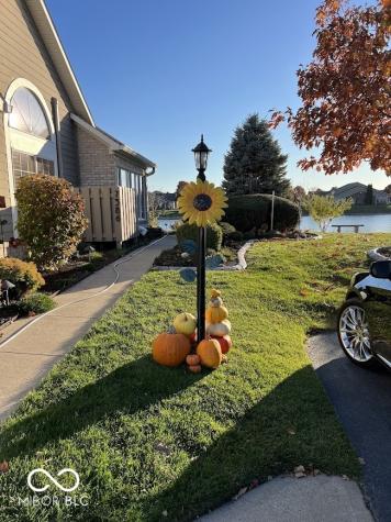 7386 Lake Lakota Place Indianapolis IN 46217