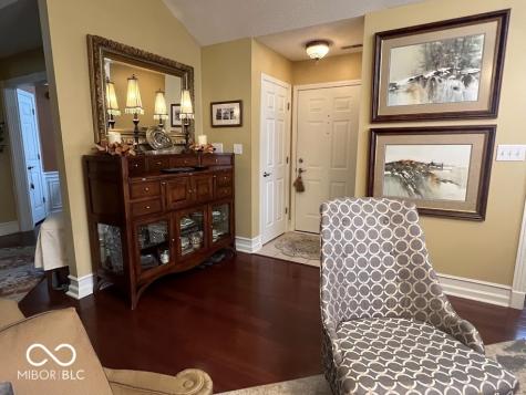 7386 Lake Lakota Place Indianapolis IN 46217