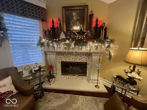 7386 Lake Lakota Place Indianapolis IN 46217