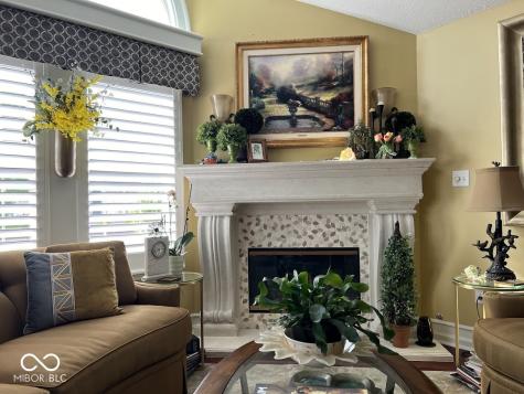7386 Lake Lakota Place Indianapolis IN 46217