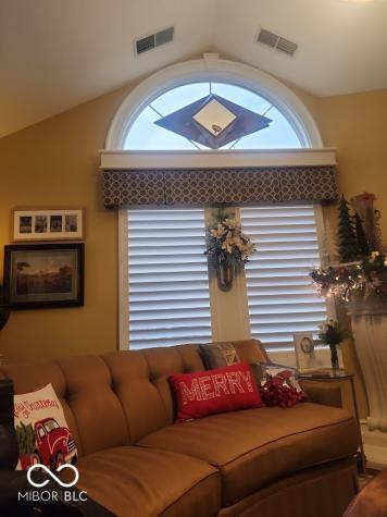 7386 Lake Lakota Place Indianapolis IN 46217