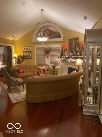 7386 Lake Lakota Place Indianapolis IN 46217