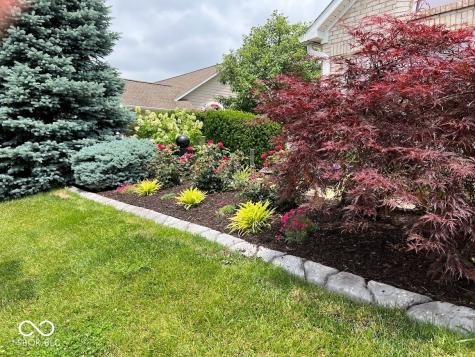 7386 Lake Lakota Place Indianapolis IN 46217
