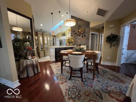 7386 Lake Lakota Place Indianapolis IN 46217