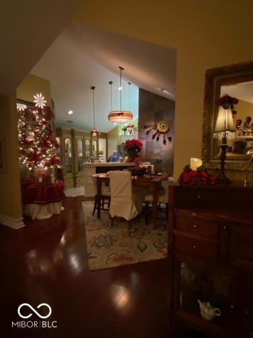 7386 Lake Lakota Place Indianapolis IN 46217