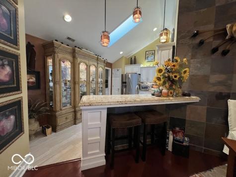 7386 Lake Lakota Place Indianapolis IN 46217
