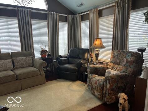 7386 Lake Lakota Place Indianapolis IN 46217