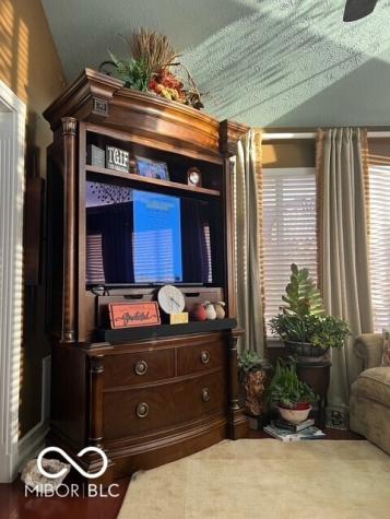 7386 Lake Lakota Place Indianapolis IN 46217