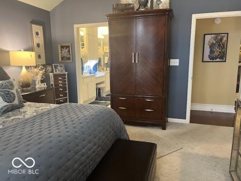 7386 Lake Lakota Place Indianapolis IN 46217