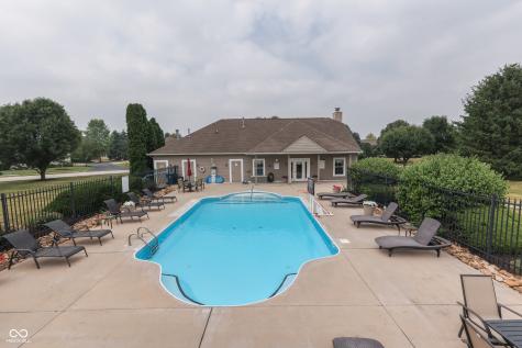 7386 Lake Lakota Place Indianapolis IN 46217