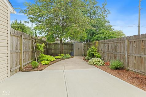 2721 Country Estates Drive Indianapolis IN 46227