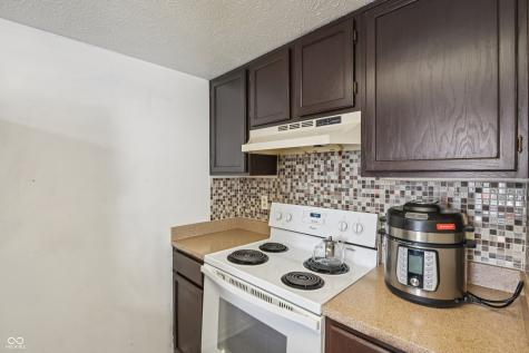 7135 Bay Point Court Indianapolis IN 46214