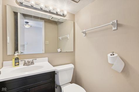 7135 Bay Point Court Indianapolis IN 46214