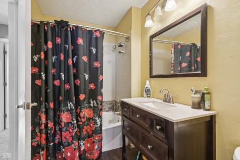 7135 Bay Point Court Indianapolis IN 46214