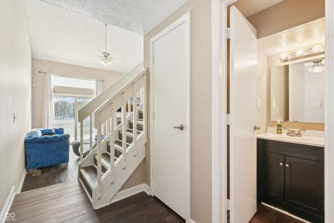 7135 Bay Point Court Indianapolis IN 46214