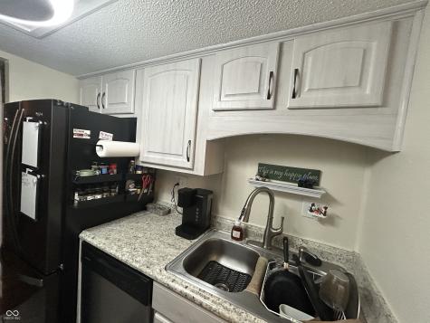 2735 Prosperity Drive Columbus IN 47201