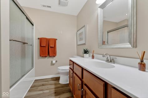 1190 Extraordinary Trail Greenfield IN 46140
