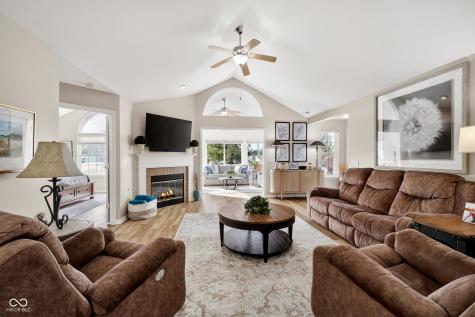1190 Extraordinary Trail Greenfield IN 46140
