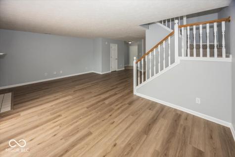 7037 Sea Oats Lane Indianapolis IN 46250